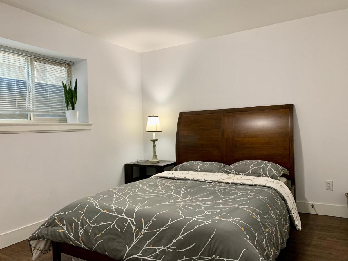 Spacious Burnaby Guest Home Εξωτερικό φωτογραφία